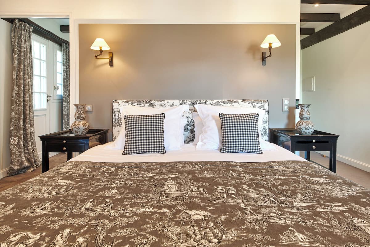 Quarto casal | 1 quarto, roupas de cama premium, cofres nos quartos