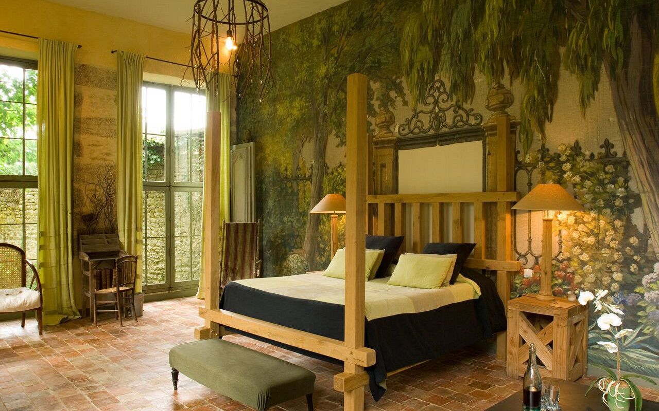 luxury suite, jetted tub (orangerie) | premium bedding, in-room safe, desk, iron/ironing board