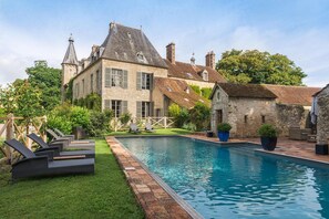 Seasonal outdoor pool - Château de Saint Paterne (Saint-Paterne)