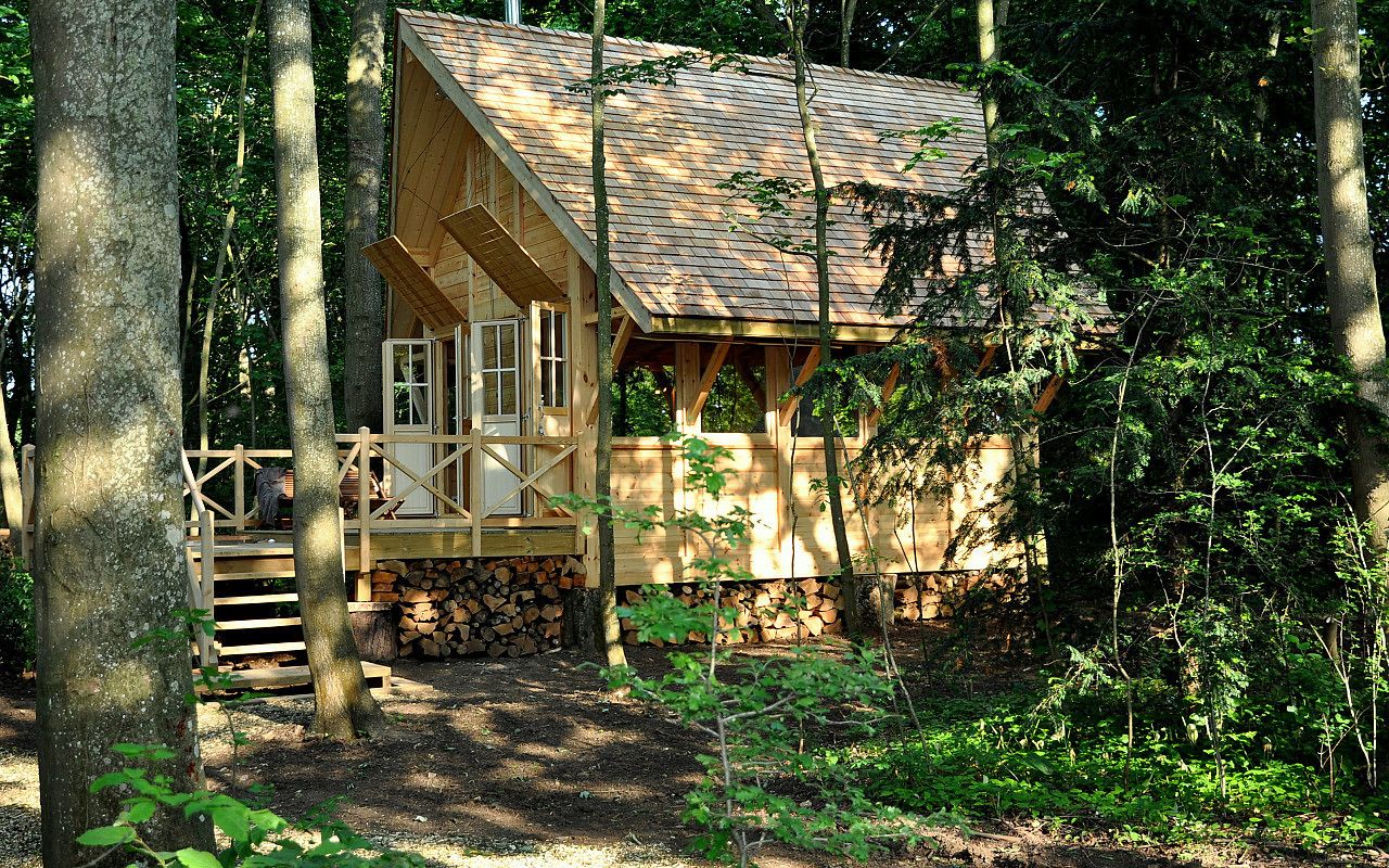 luxury suite, hot tub (datcha) | premium bedding, in-room safe, desk, iron/ironing board