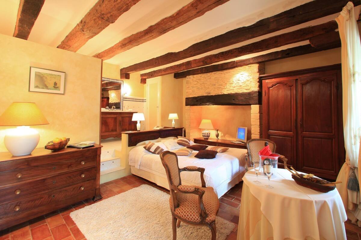 prestige double room | 1 bedroom, pillow-top beds, minibar, in-room safe