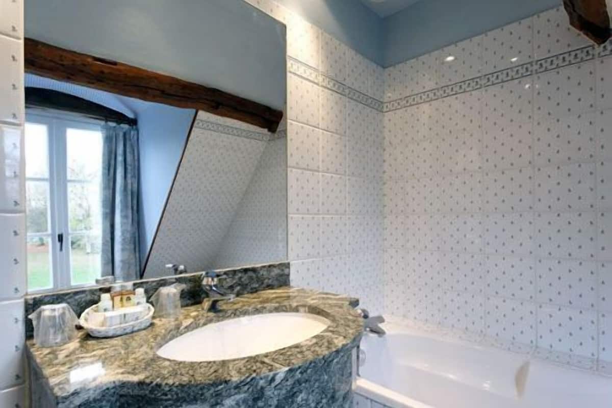 free toiletries, hair dryer, towels