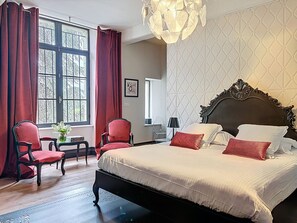 Habitación doble Concerto | Ropa de cama de alta calidad, caja fuerte, decoración individual