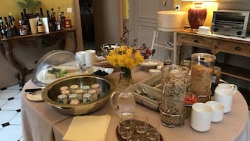 Petit déjeuner buffet (20 EUR par personne)