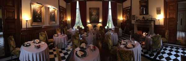 Breakfast, lunch, dinner served; French cuisine