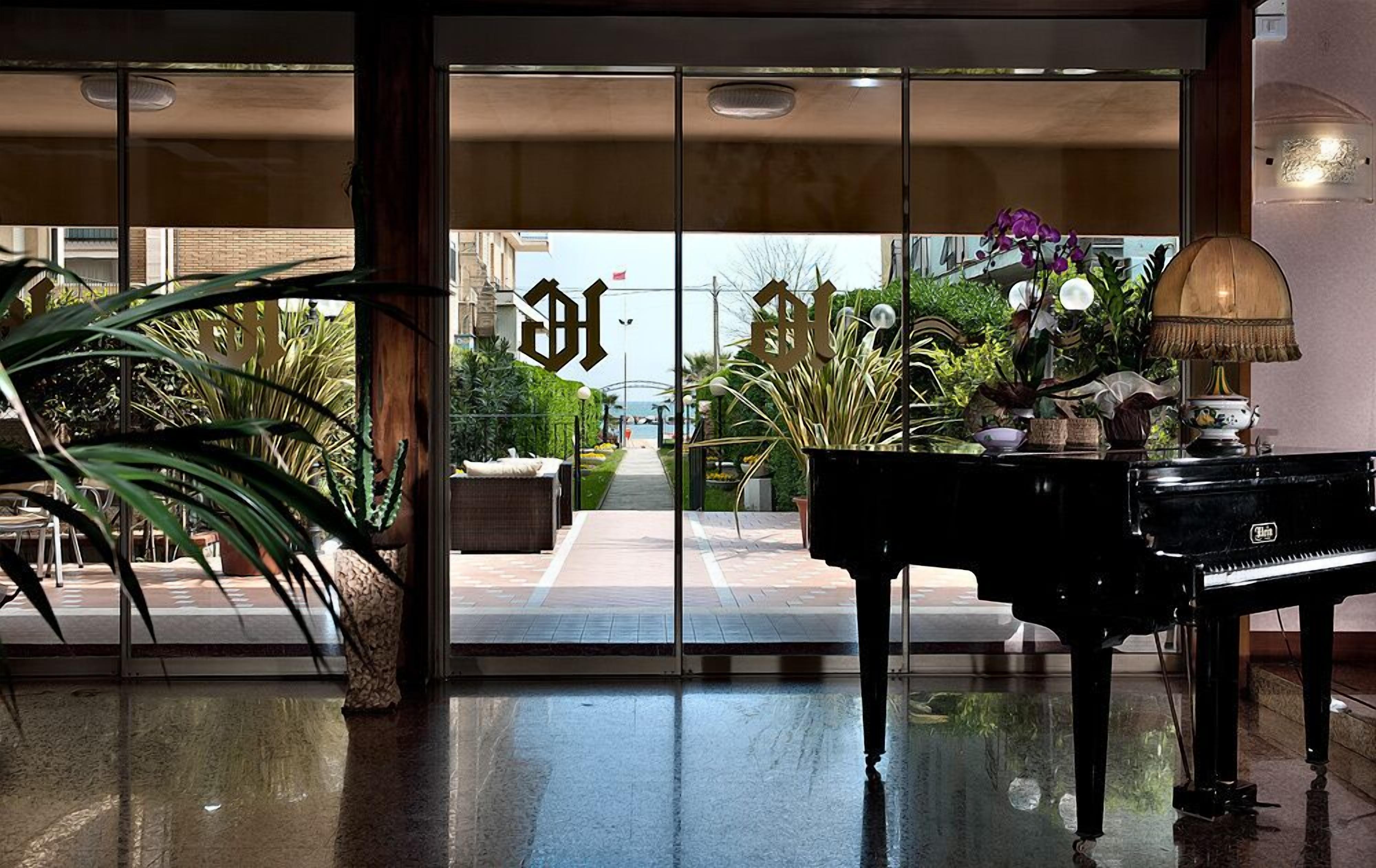 Pintu masuk interior