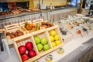 Ilmainen päivittäinen buffetaamiainen 