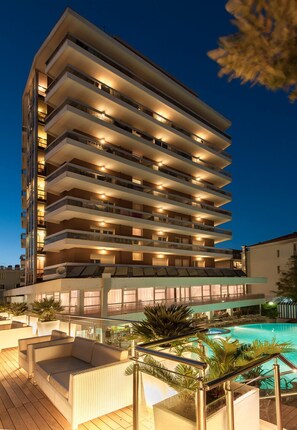 Façade de l’hébergement - soirée/nuit