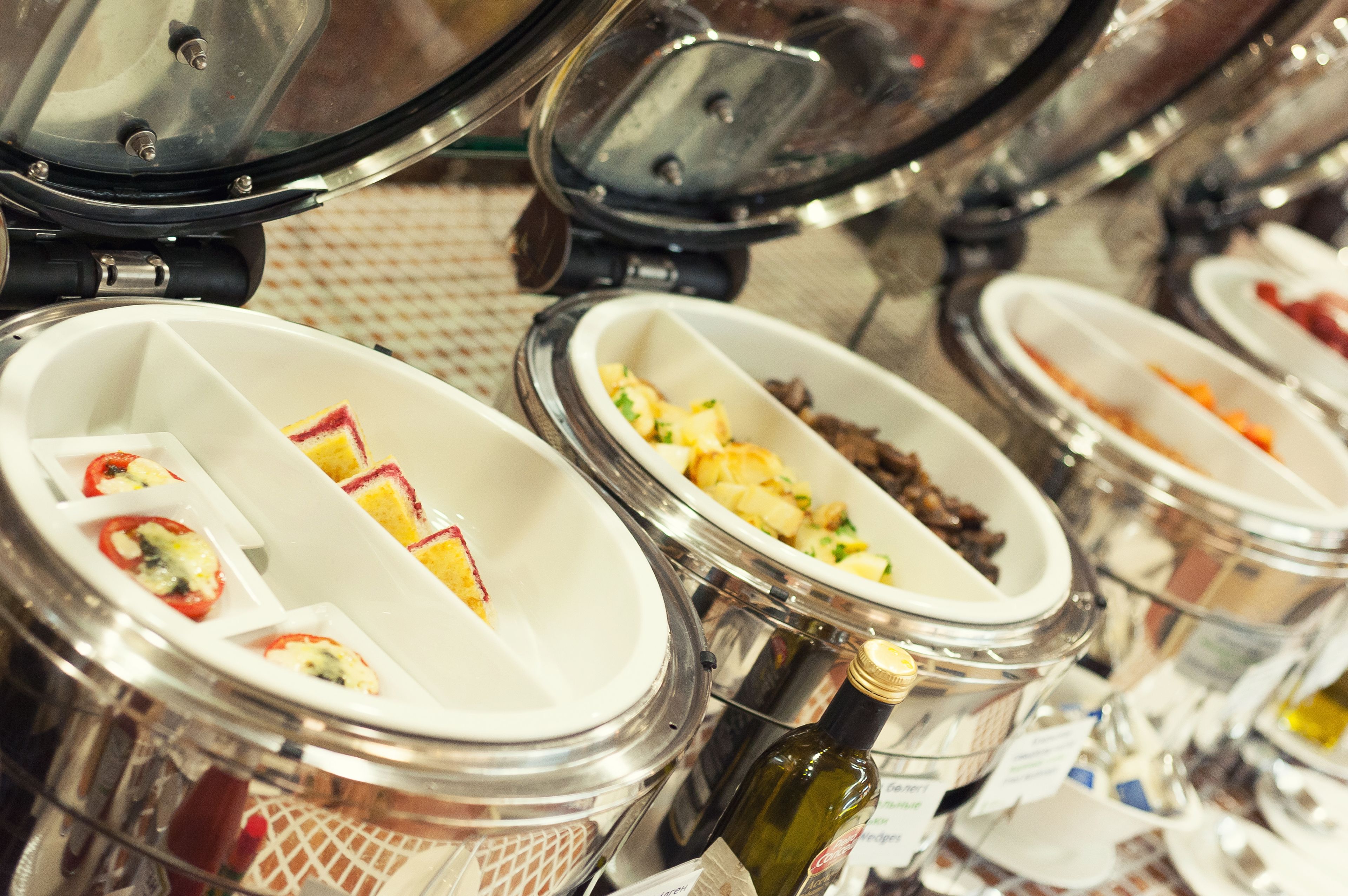 daily buffet breakfast for a fee