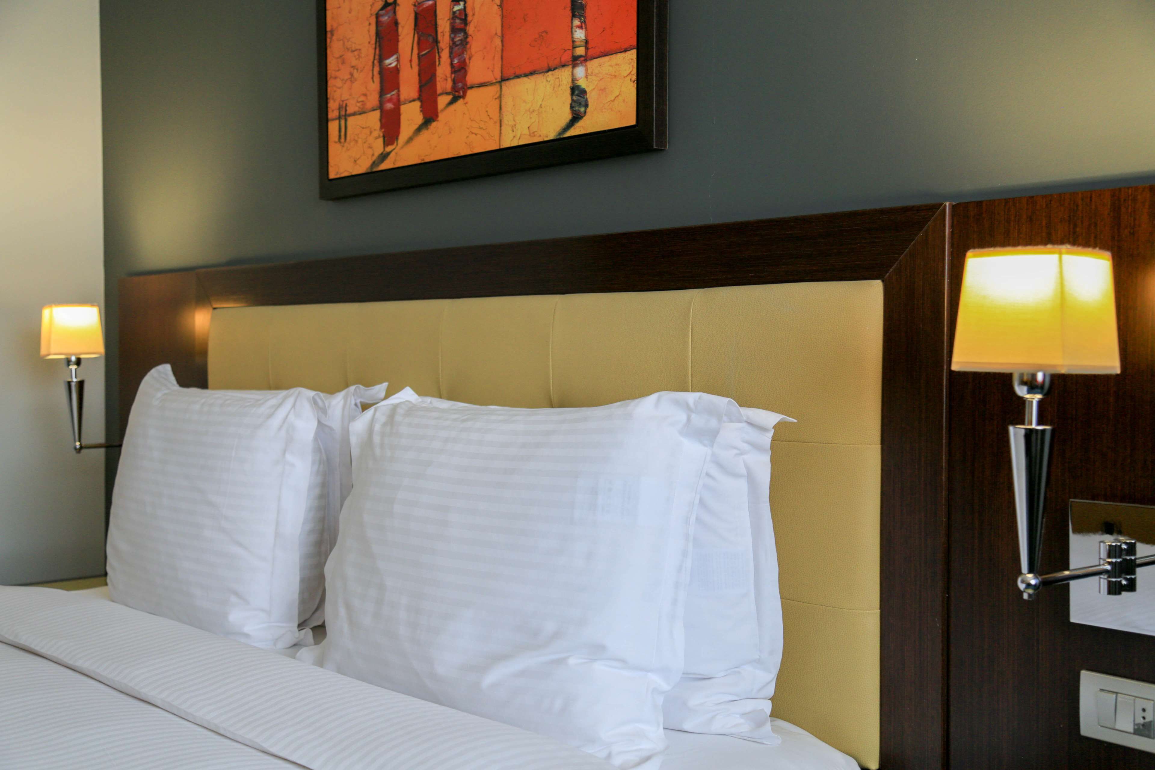 standard room | in-room safe, desk, blackout curtains, soundproofing