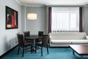 Junior Suite - Radisson Hotel, Astana (Astana)