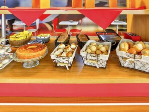Breakfast, lunch, dinner and brunch served - Ibis Goiania (Goiania)