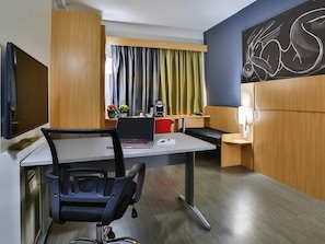 1 bedroom, minibar, in-room safe, desk