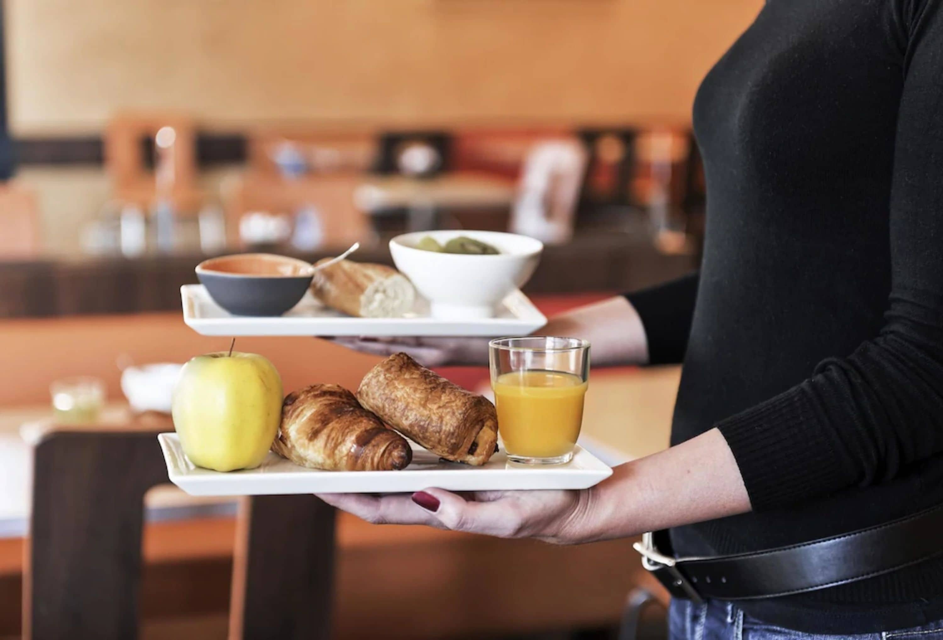 Daily buffet breakfast for a fee