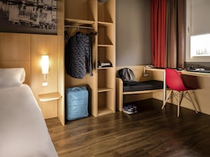 In-room safe, desk, soundproofing, iron/ironing board