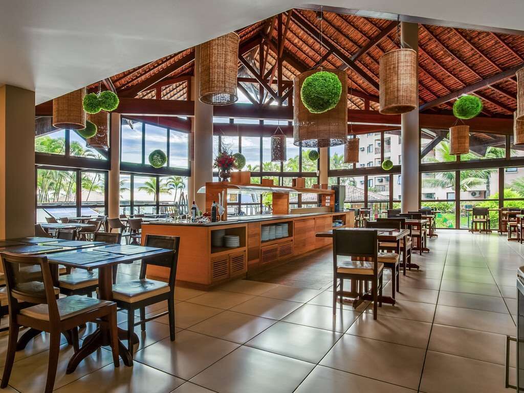 breakfast, lunch served; international cuisine, al fresco dining