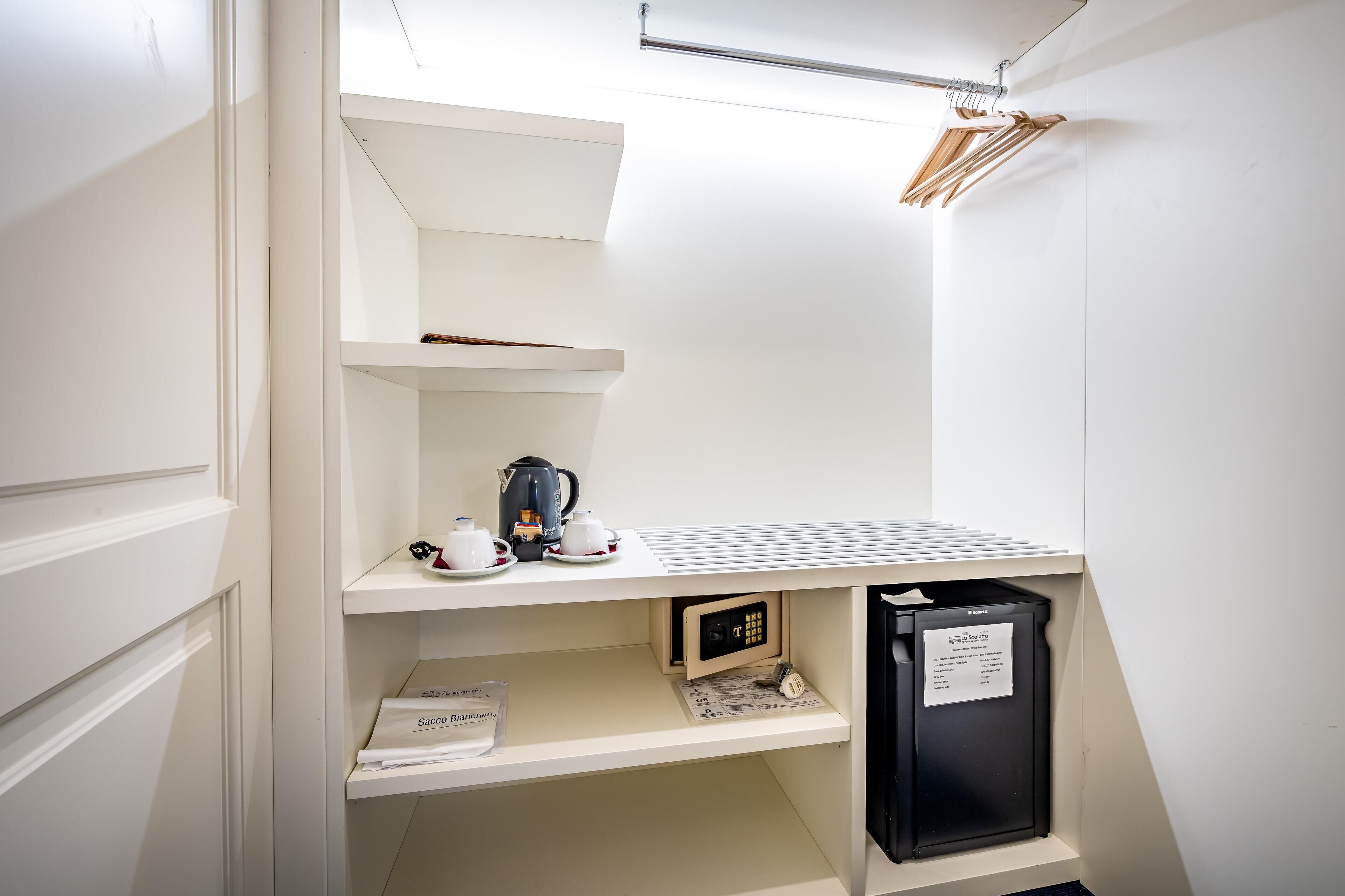 superior double room | 1 bedroom, down duvets, memory-foam beds, minibar