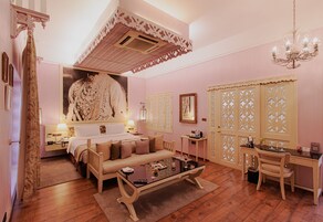 디럭스룸 | 미니바, 객실 내 금고, 노트북 작업 공간, 방음 설비