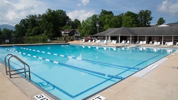 Seasonal outdoor pool, open 10:00 AM to 8:00 PM, pool umbrellas