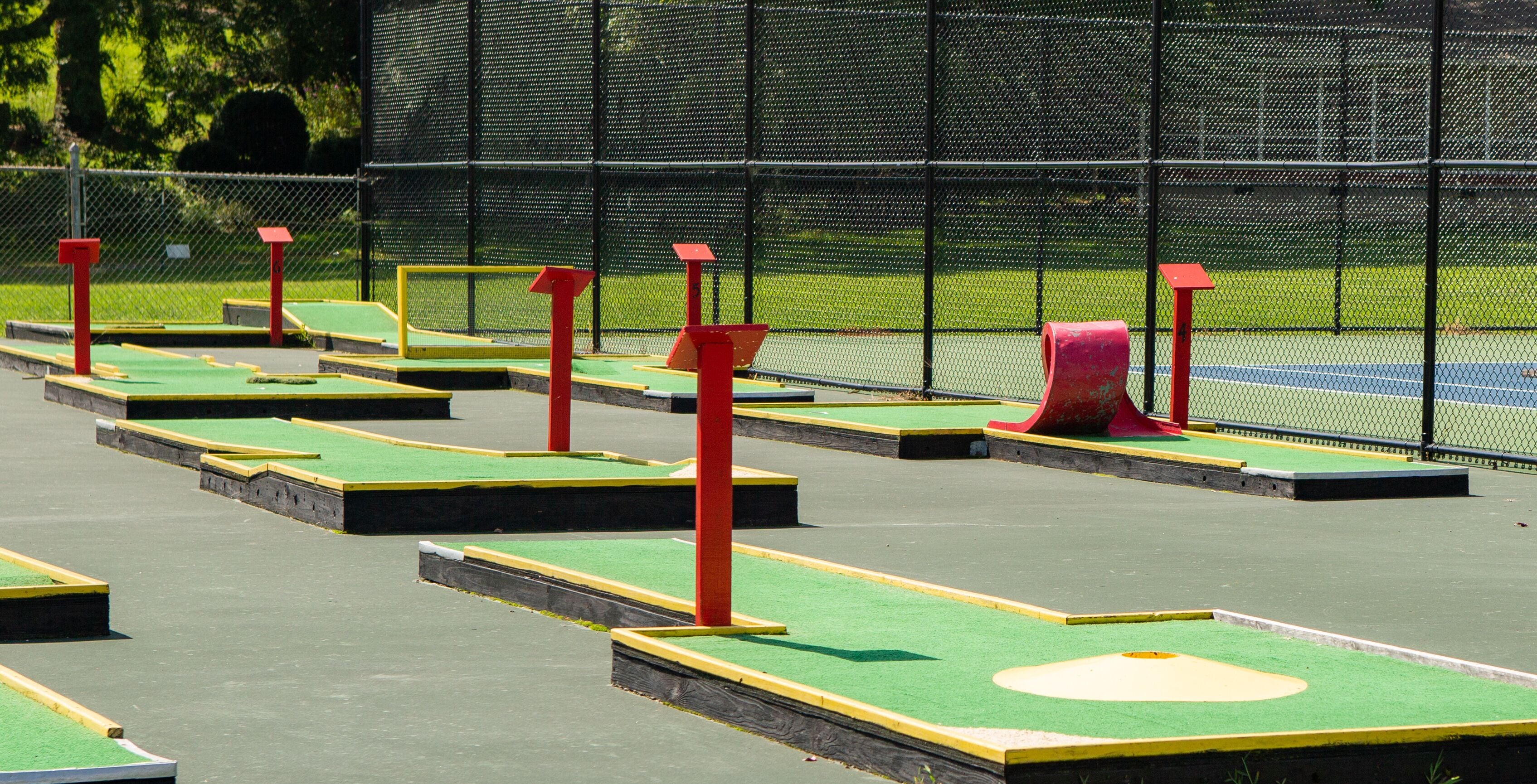 mini-golf