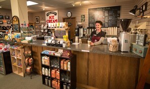 Coffee shop - The Terrace at Lake Junaluska (Lake Junaluska)
