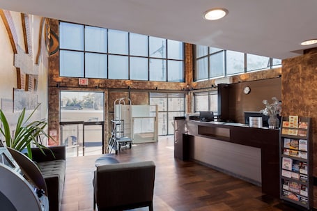 Recepción. Best Western Plus Brooklyn Bay Hotel