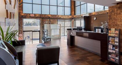 Best Western Plus Brooklyn Bay Hotel