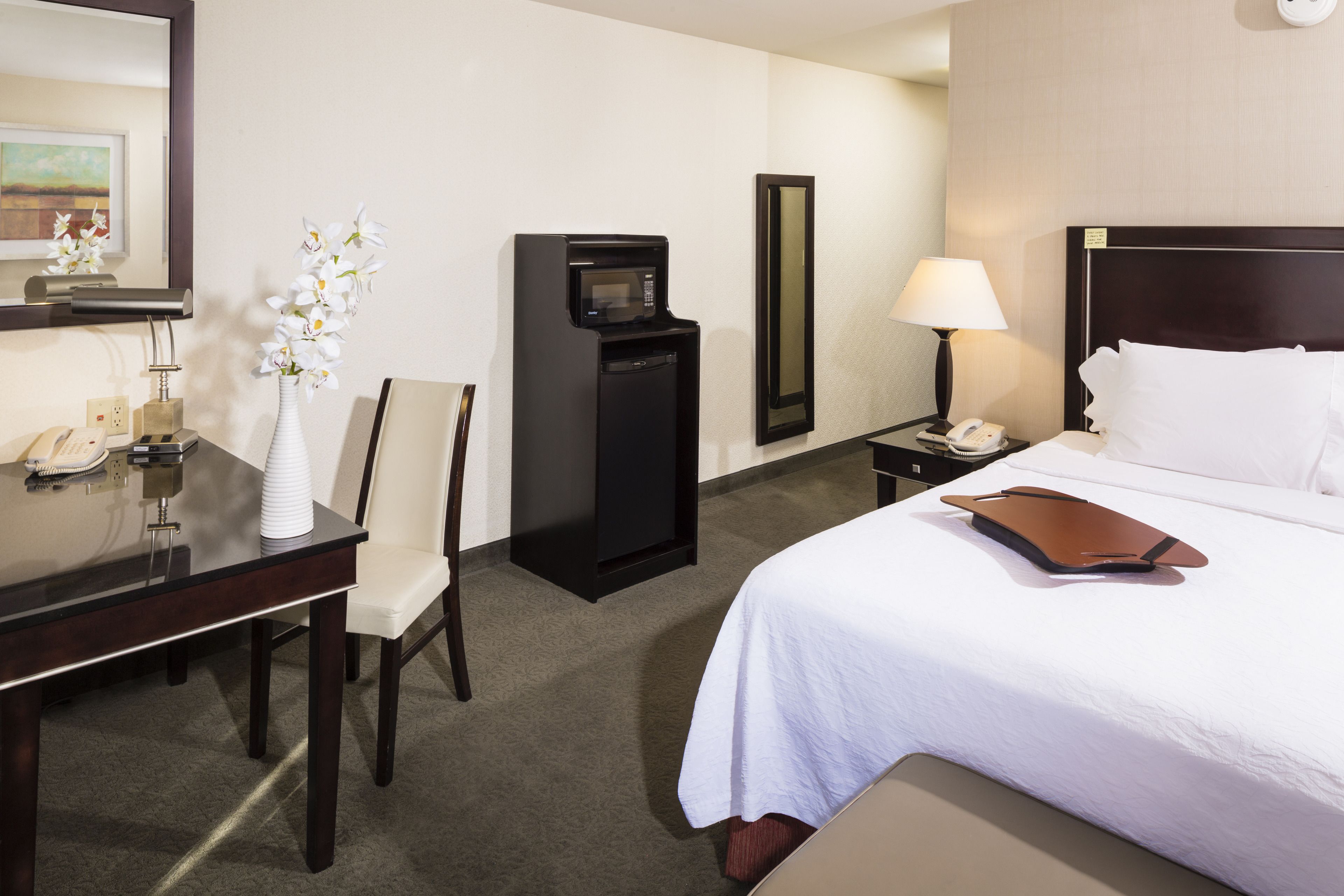 king | 1 bedroom, premium bedding, pillow-top beds, desk