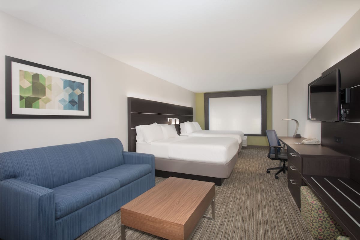 1 bedroom, desk, laptop workspace, blackout curtains