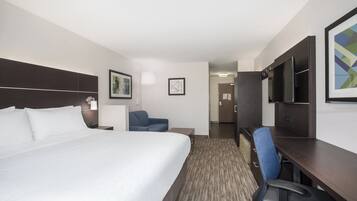 Suite, 1 King Bed with Sofa bed | Desk, laptop workspace, blackout drapes, iron/ironing board