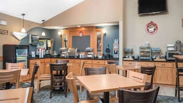 Free daily continental breakfast