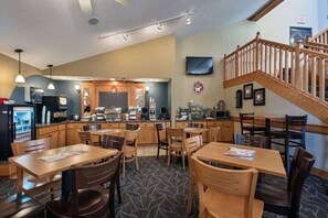 Free daily continental breakfast