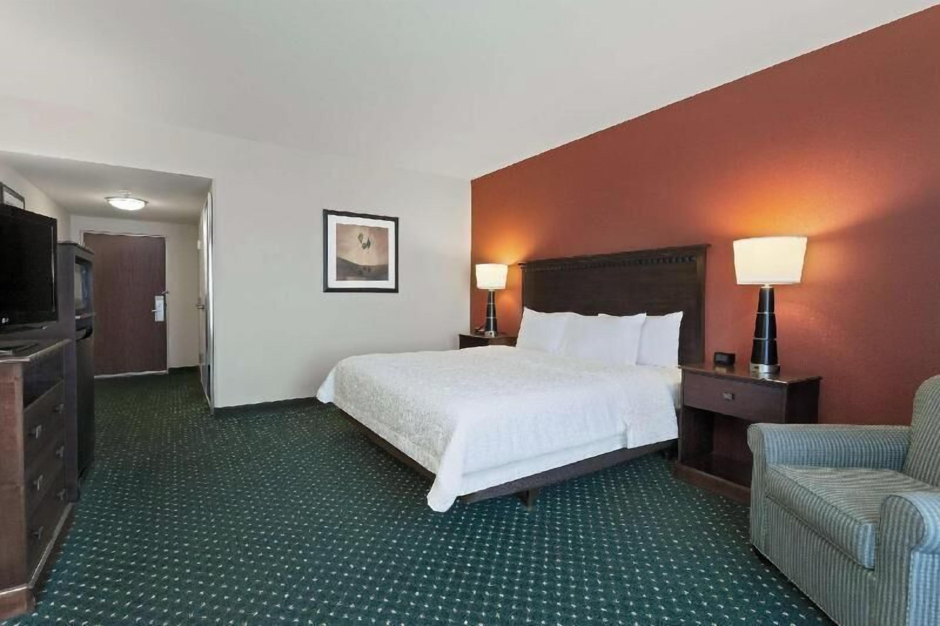 In-room safe, individually furnished, desk, laptop workspace