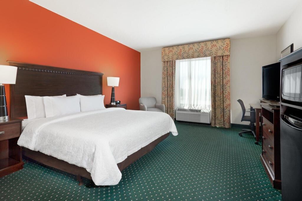 In-room safe, individually furnished, desk, laptop workspace