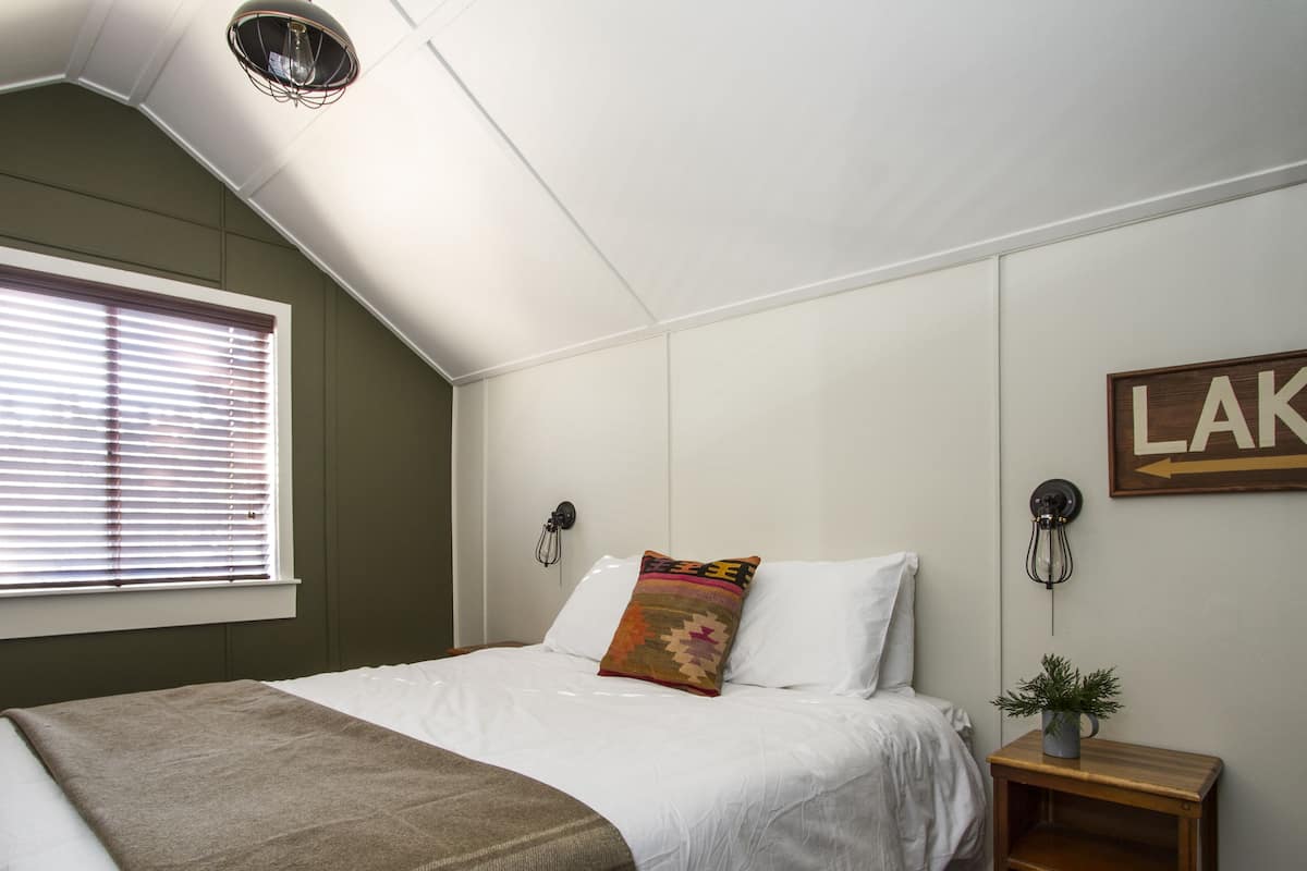 FerienhĂŒtte, 3Â Schlafzimmer, 2 BĂ€der (#8) | 1 Schlafzimmer, individuell dekoriert, individuell eingerichtet