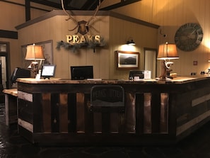 Check-in/check-out kiosk