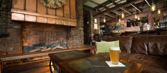 Peaks of Otter Lodge