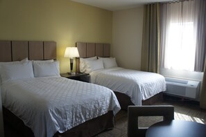 In-room safe, desk, soundproofing, iron/ironing board - Candlewood Suites Clarksville by IHG (Clarksville)