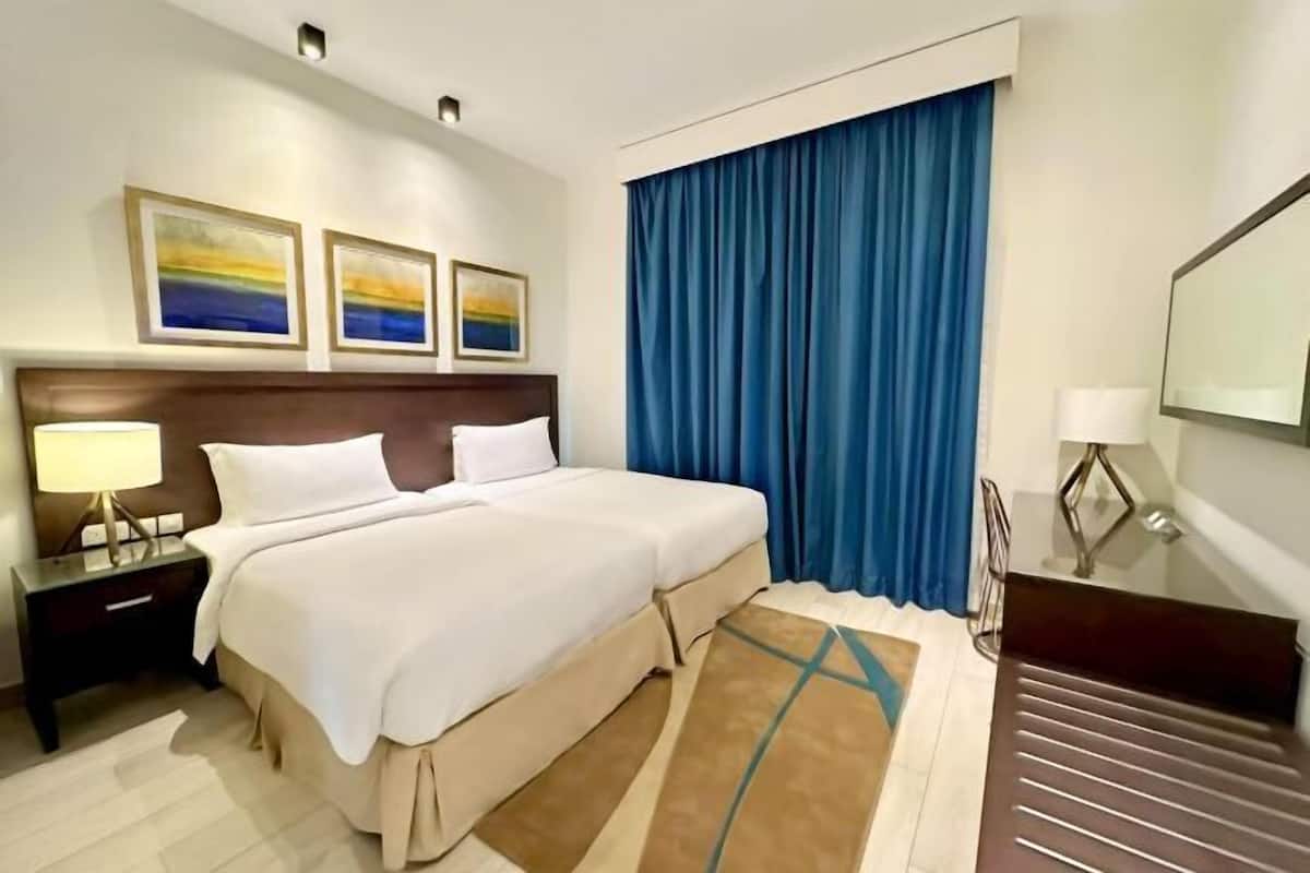 Premium bedding, minibar, in-room safe, desk