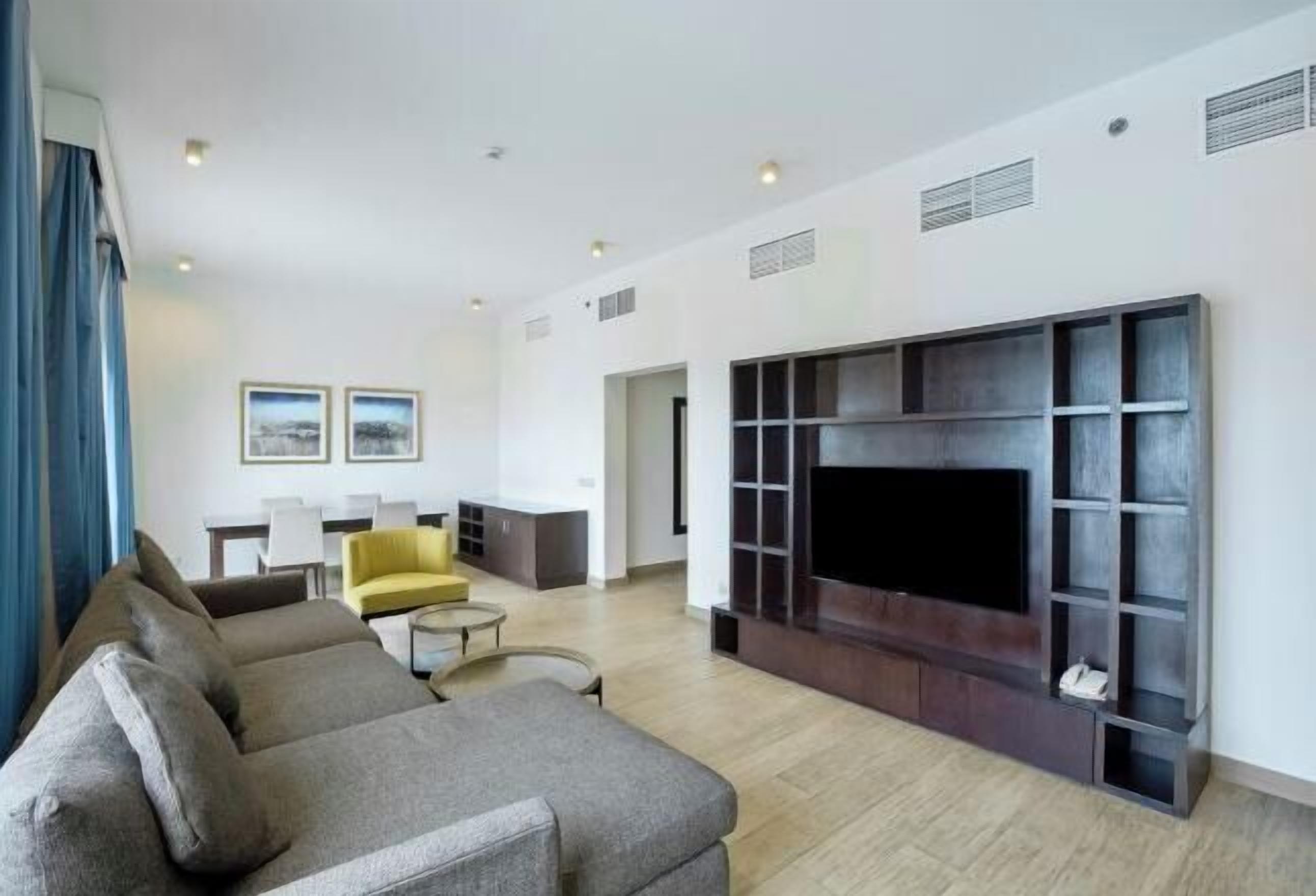 Living area | TV