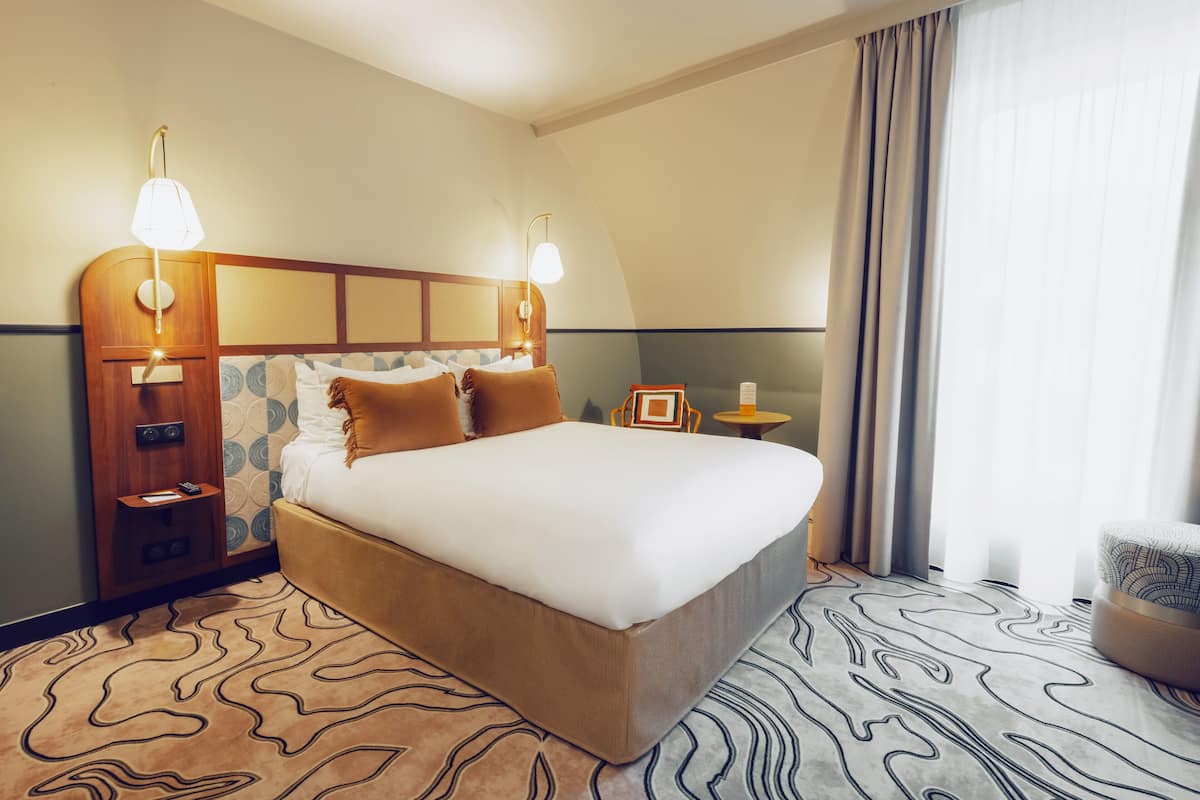 Room, 1 Double Bed, Balcony (Cosy) | In-room safe, blackout drapes, soundproofing, free cribs/infant beds