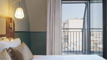 Room, 1 Double Bed, Balcony (Cosy) | 1 bedroom, in-room safe, blackout curtains, soundproofing
