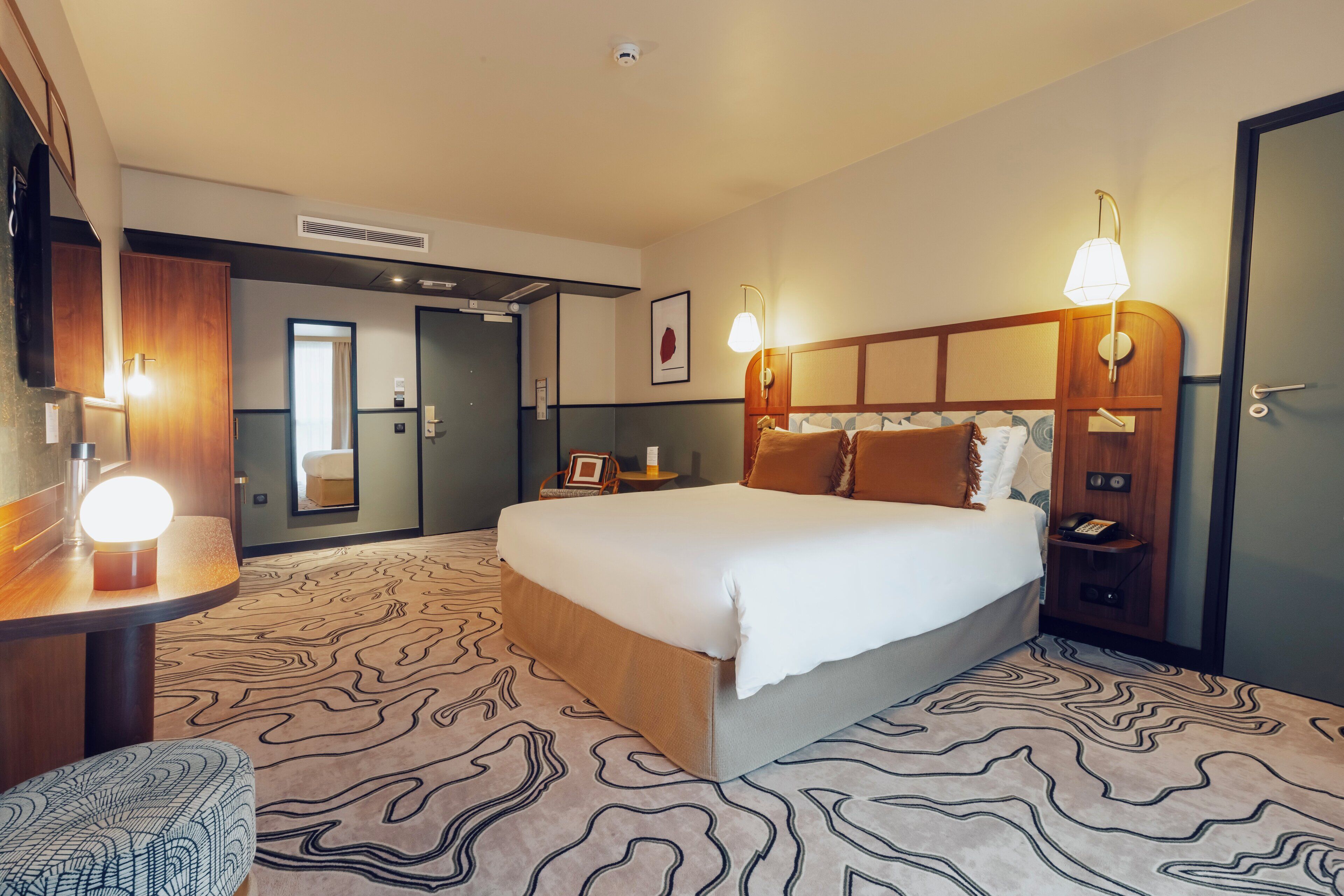 Quarto standard | Cofres nos quartos, cortinas blackout, quartos à prova de som