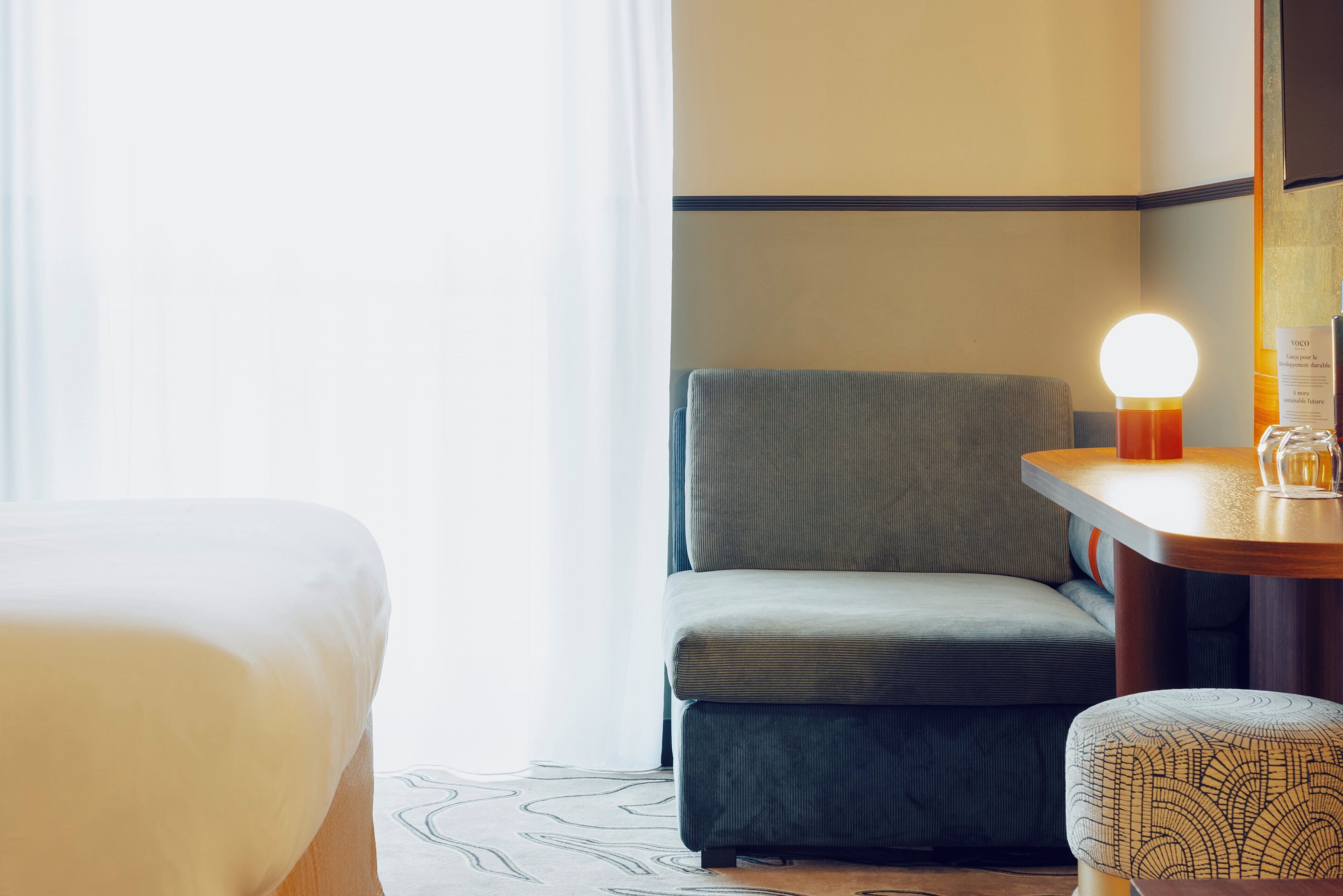 Chambre Standard, 1 très grand lit et 1 canapé-lit