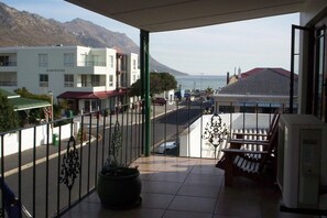 Balcony - Le Bay Lodge (Cape Town)