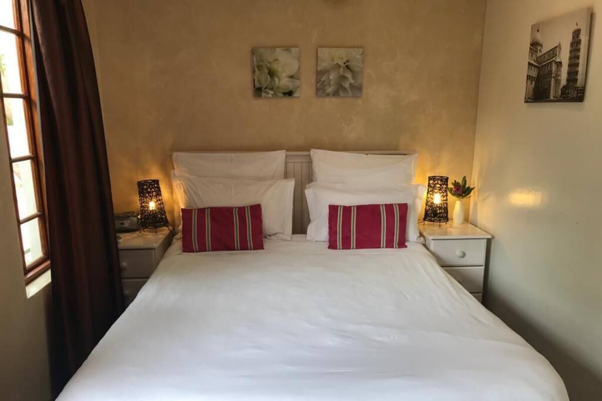 Select Comfort beds, in-room safe, individually decorated