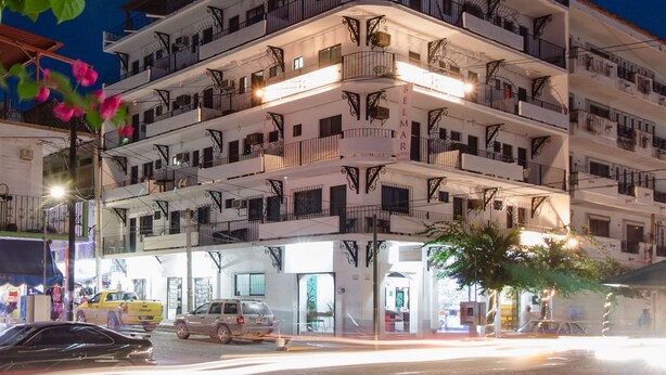 Front of property – evening/night - Hotel Belmar Galeria (Puerto Vallarta)