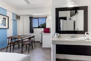 Galeria Superior con Cocineta | Instalaciones de cocina compartida