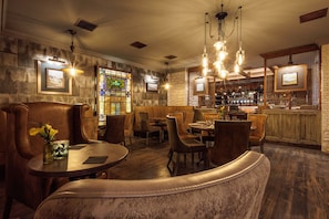 Bar (on property) - The Hardiman (Galway)