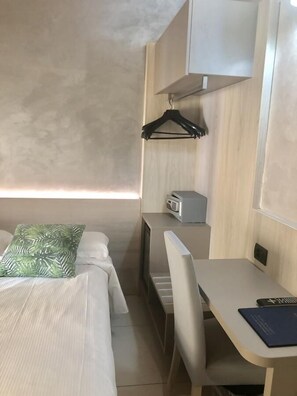 Unclassified image, 4 of 11, button - Hotel Bolzano (Milan)